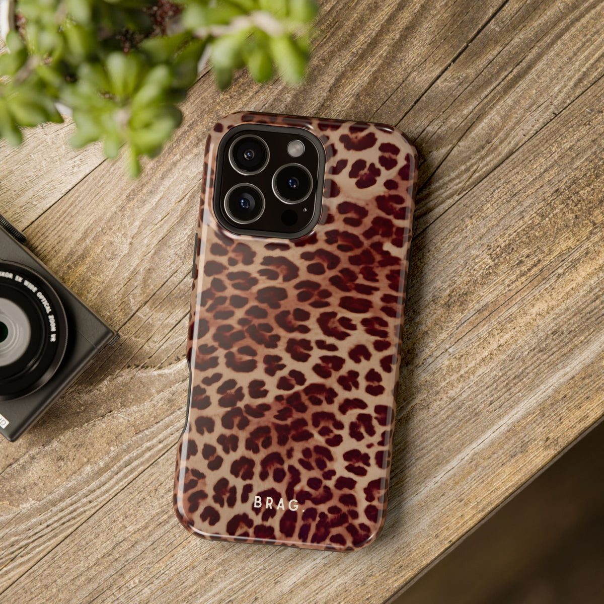 Catwalk Magnetic Impact-Resistant Phone Case
