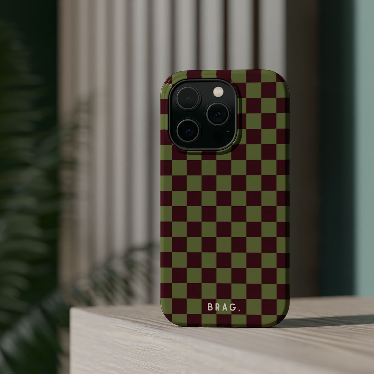 Lucky Check Magnetic Impact-Resistant Phone Case