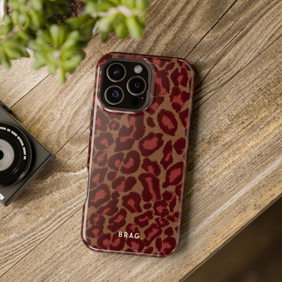 Safari Club Magnetic Impact-Resistant Phone Case
