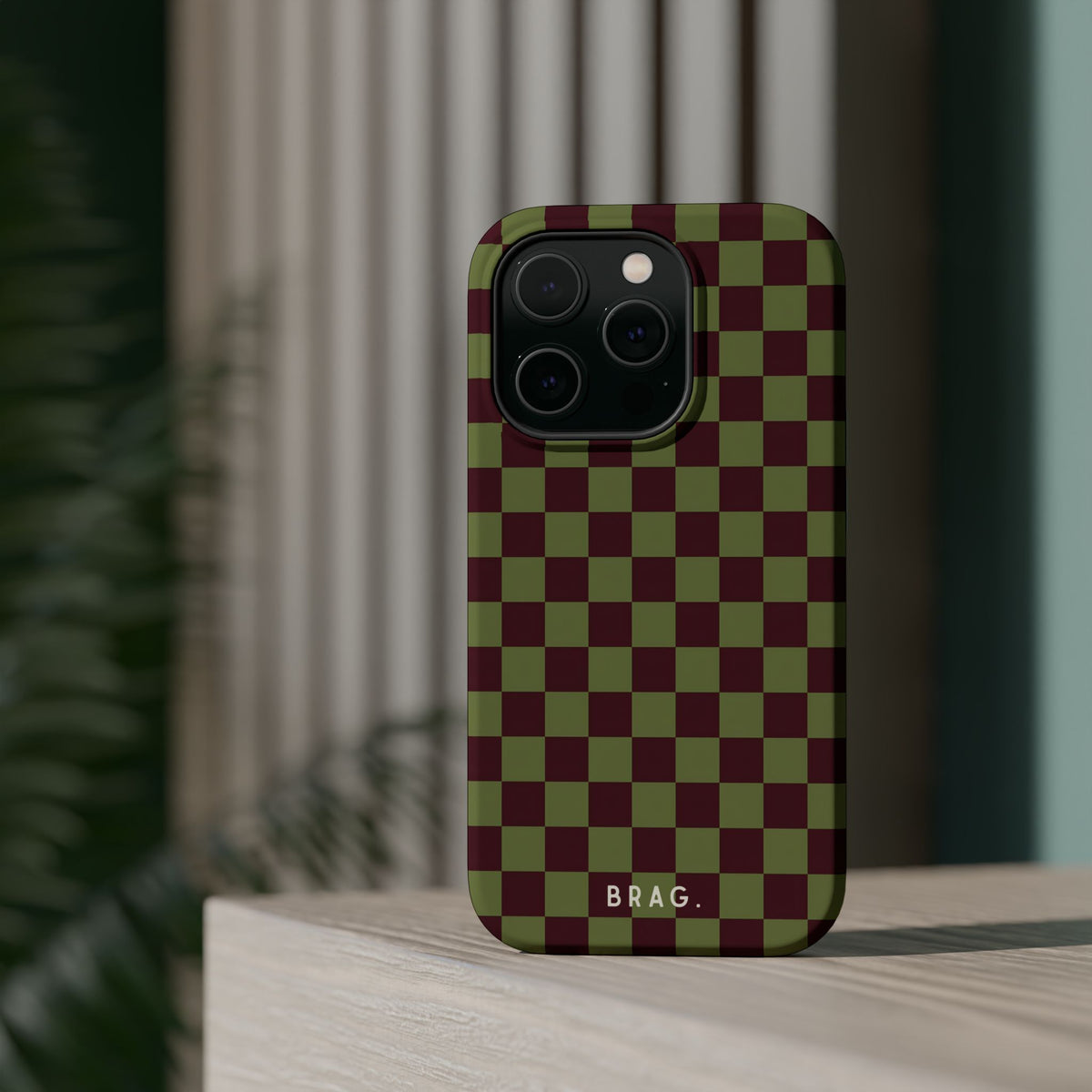 Lucky Check Magnetic Impact-Resistant Phone Case