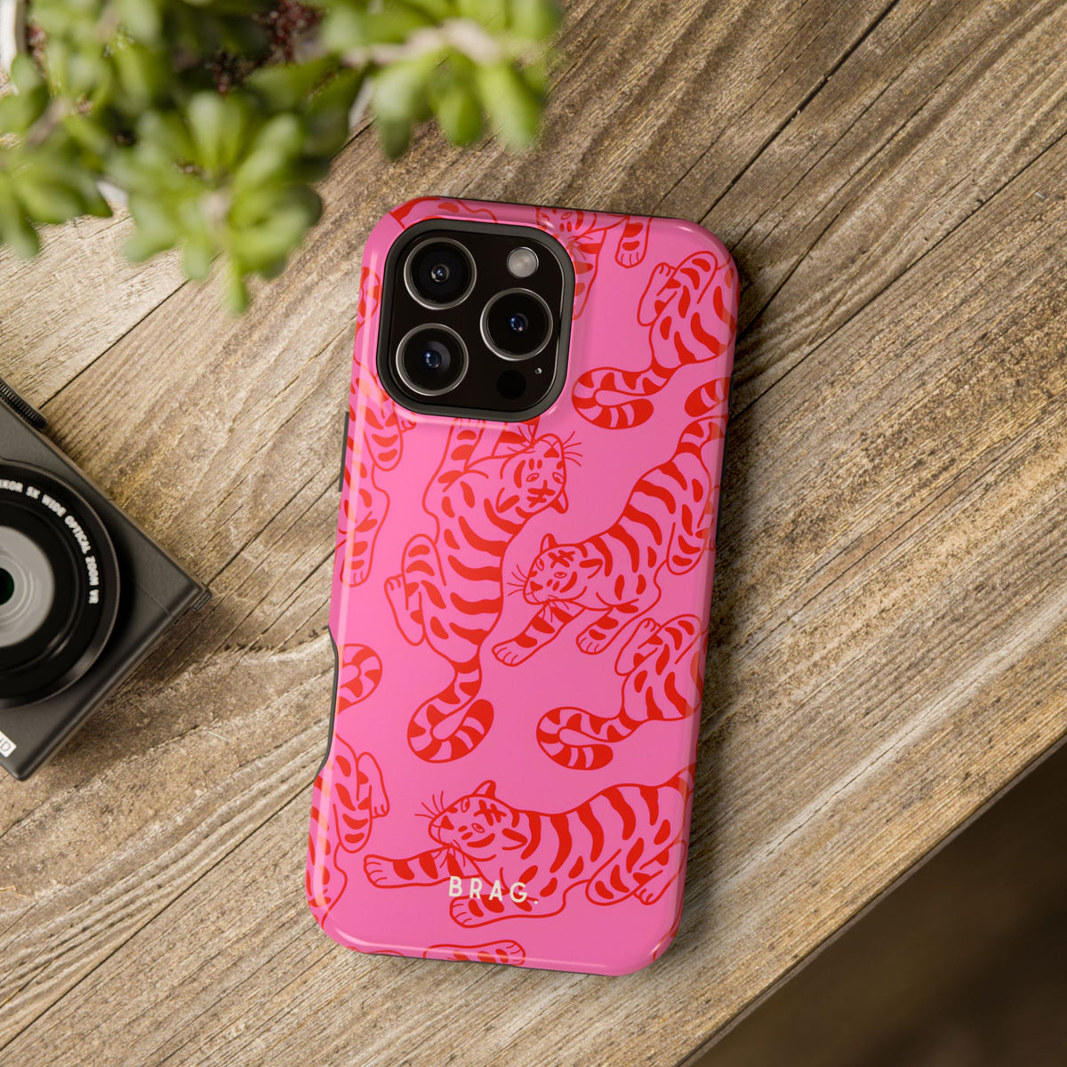Tiger Lily Magnetic Impact-Resistant Phone Case