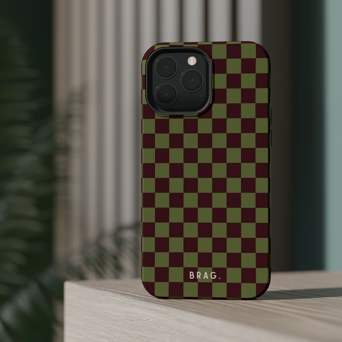 Lucky Check Magnetic Impact-Resistant Phone Case
