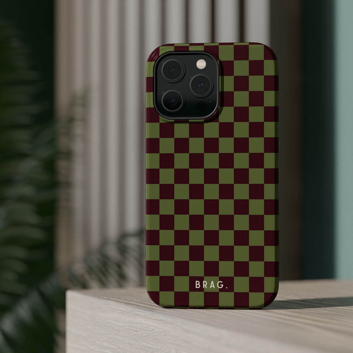 Lucky Check Magnetic Impact-Resistant Phone Case