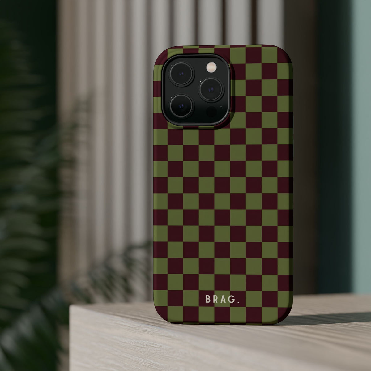 Lucky Check Magnetic Impact-Resistant Phone Case